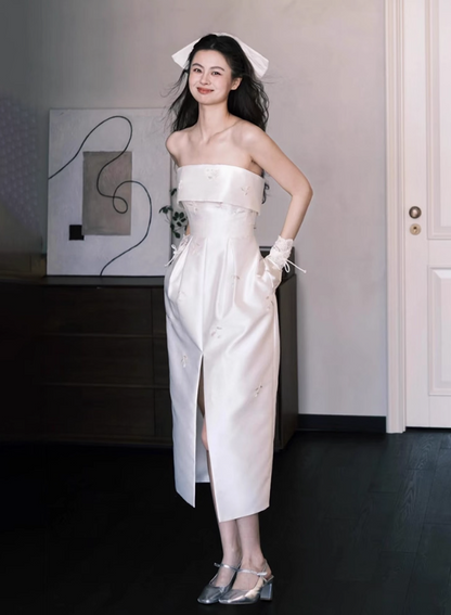 Innovative High-Slit Strapless Satin Midi Dress with Pockets Minimalist Textured Flower Prom Dress AP0812