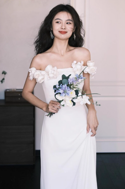 Minimalist Soft Fabric Maxi Dress With Train Elegant Off-Shoulder Stereo Flowers Prom Dress AP0814