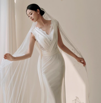 Luxurious V-Neck Sleeveless Interior Lace Mermaid Dress Draped Back Satin Fabric Prom Dress AP0815