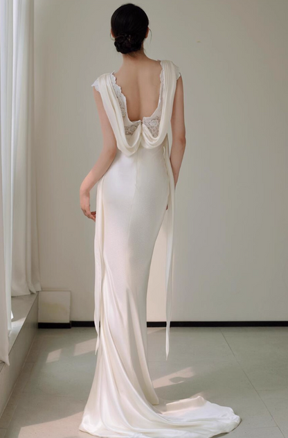 Luxurious V-Neck Sleeveless Interior Lace Mermaid Dress Draped Back Satin Fabric Prom Dress AP0815