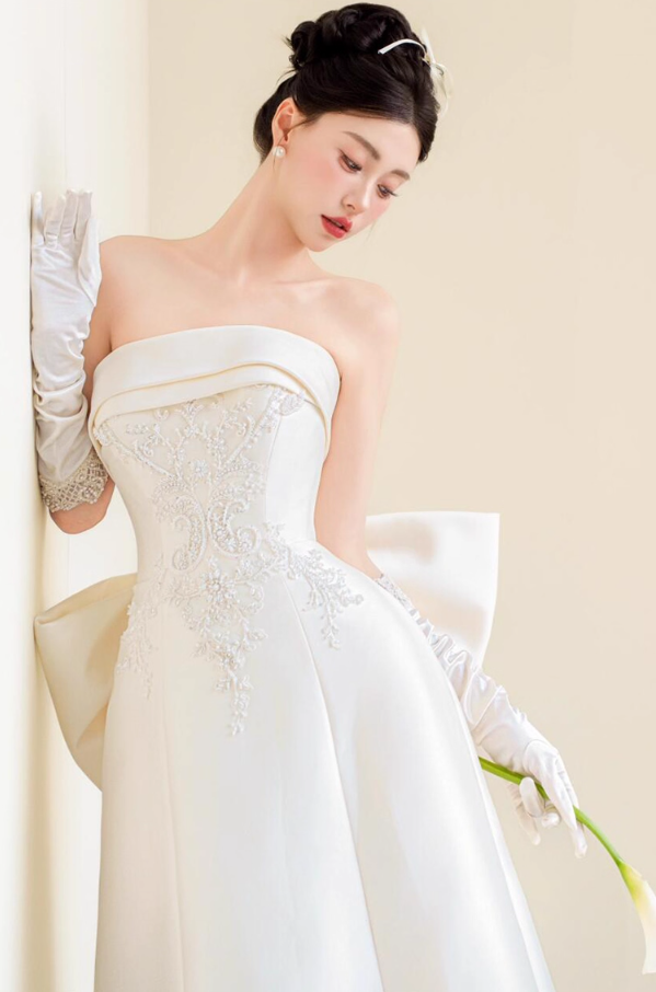 French Style Textured Applique Strapless Engagement Dress Backless Big Bow-Knot Wedding Dress AP0816