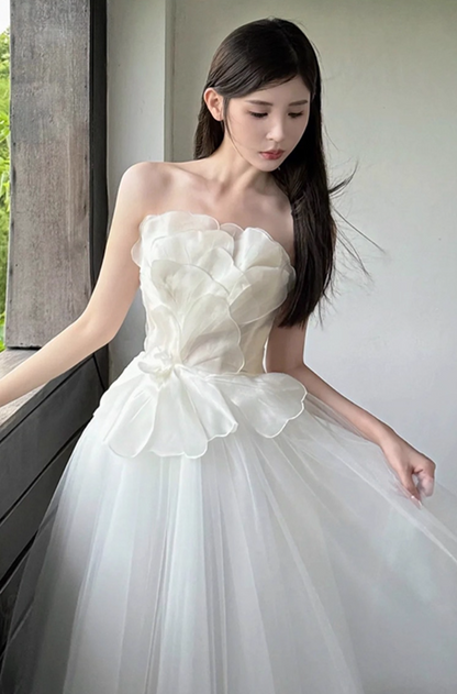 Luxurious 3D Floral Bodice Party Outfit Midi Dress Dreamy Tulle Cascade Strapless Prom Dress AP0836