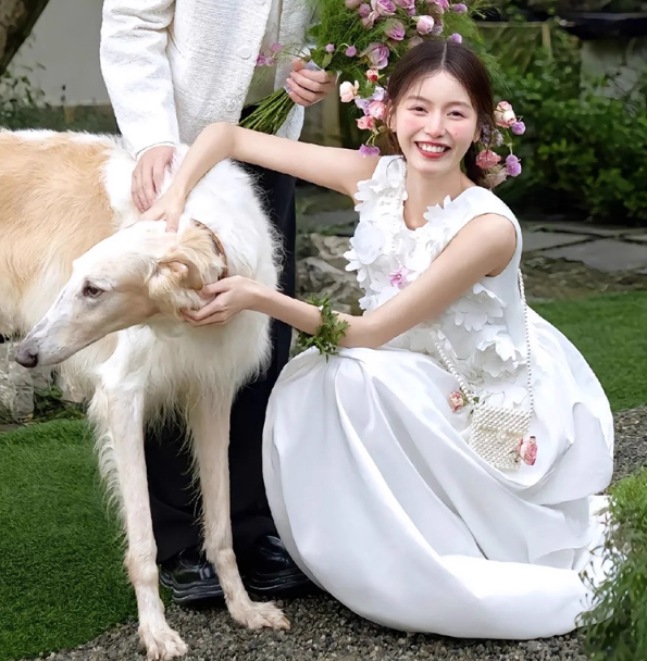 Niche Stereo Floral Bridal Maxi Dress Soft Fabric Cute Flowy Hem Wedding Dress AP0838