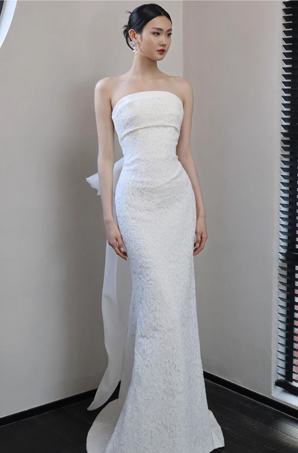 Graceful Lustrous Fabric Strapless Evening Mermaid Dress Tulle Bow Detailing Backless Prom Dress AP0842