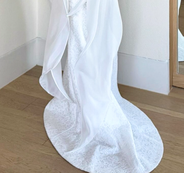 Graceful Lustrous Fabric Strapless Evening Mermaid Dress Tulle Bow Detailing Backless Prom Dress AP0842