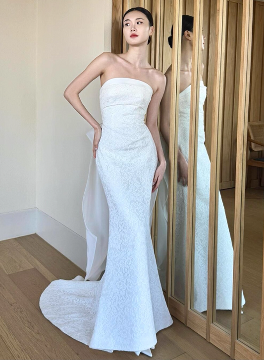 Graceful Lustrous Fabric Strapless Evening Mermaid Dress Tulle Bow Detailing Backless Prom Dress AP0842