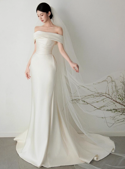 Good Quality Smooth Satin Fabric Minimalist Bridal Dress Off-Shoulder Strapless Prom Dress AP0843