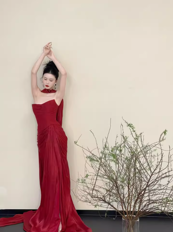 Exquisite High-Slit Satin Fabric Evening Dress Strapless Gathered Backless Prom Dress AP0845