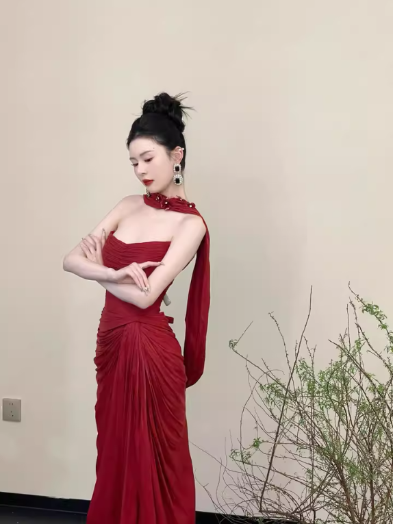 Exquisite High-Slit Satin Fabric Evening Dress Strapless Gathered Backless Prom Dress AP0845