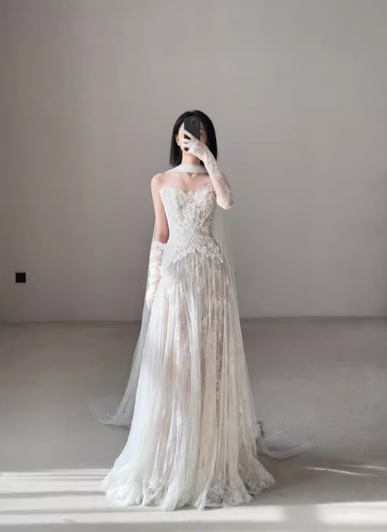 Dreamy French Style Flowy Engagement Dress Tulle Layered Cinched-Waist Wedding Dress AP0850