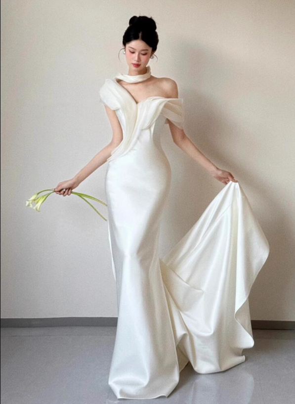 Elegant Asymmetric Neckline Evening Mermaid Off-Shoulder Minimalism Satin Fabric Prom Dress AP0851