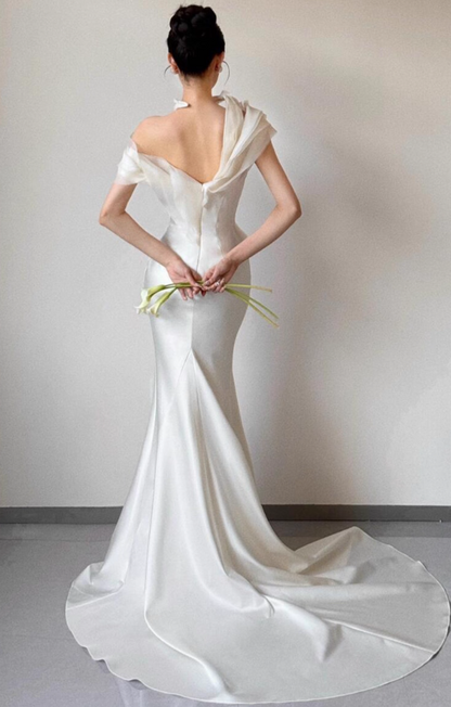 Elegant Asymmetric Neckline Evening Mermaid Off-Shoulder Minimalism Satin Fabric Prom Dress AP0851