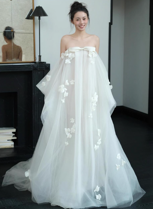 Dreamy Applique Tulle Cascade Maxi Dress Loose Style Strapless Bow-Knot Wedding Dress AP0852