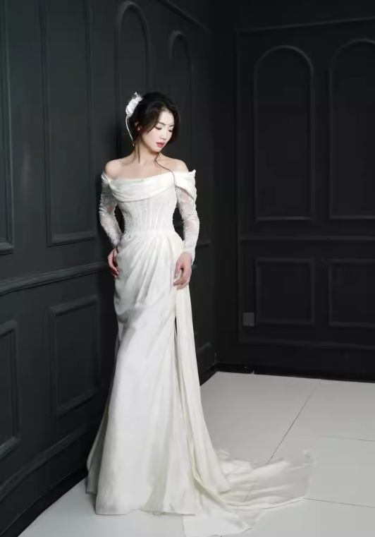 Dreamy Satin Lace Sleeve Mermaid Dress Applique Beading Off-Shoulder Sheath Prom Dress AP0853