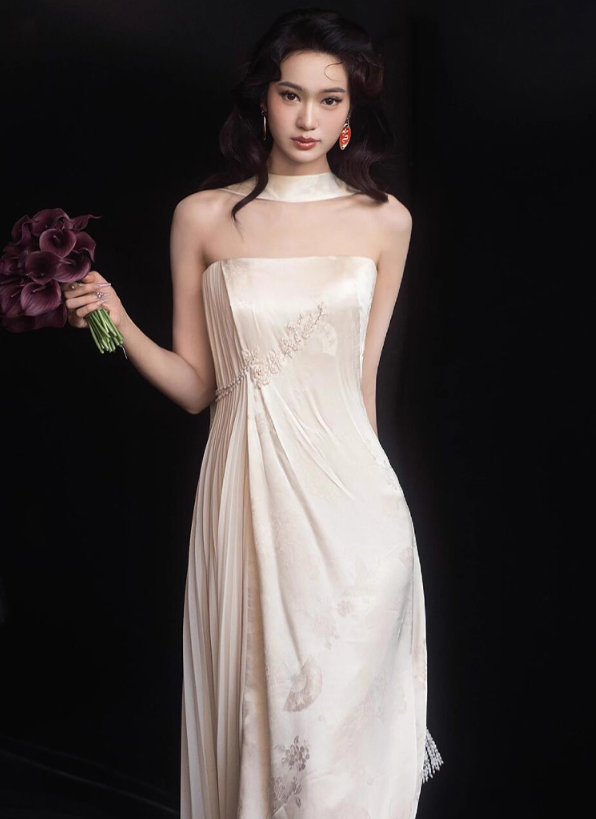 Chic Jacquard Satin Delicate Embroidery Evening Dress Strapless Tulle Splicing Prom Dress AP0854
