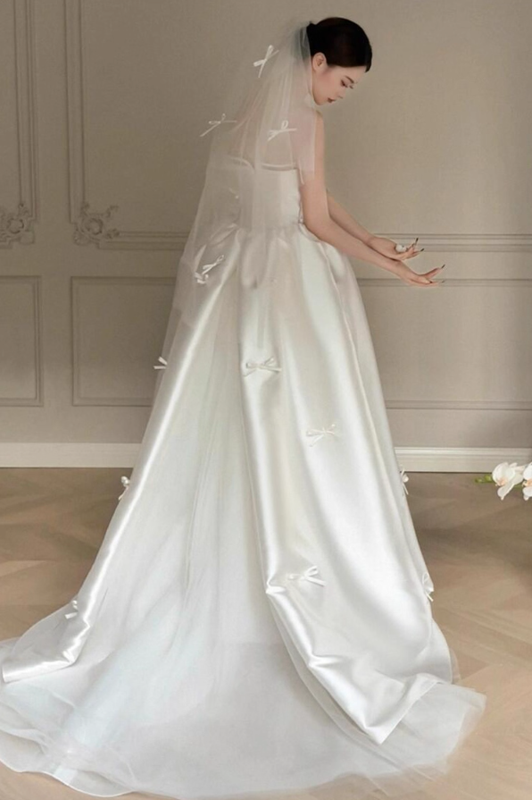 Romantic Mesh Splicing Satin Fabric Bridal Dress Strapless Bow-Knot Ornament Wedding Dress AP0855