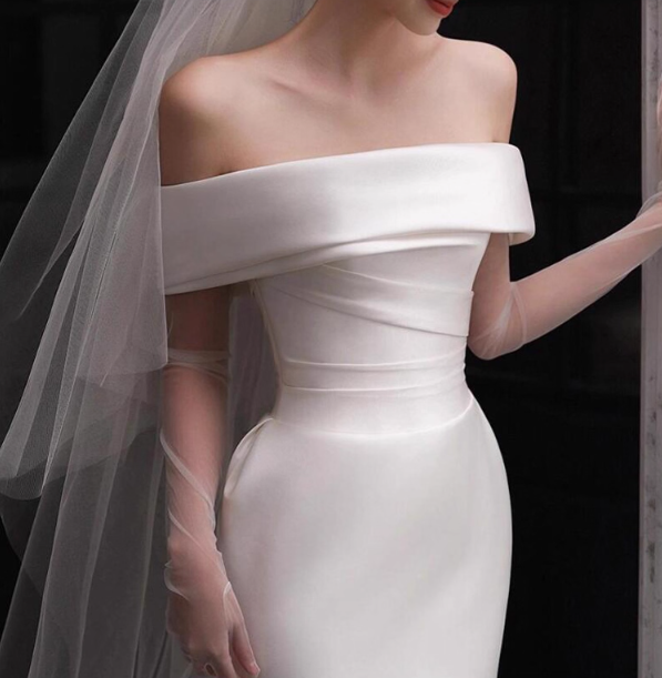 Glamorous Satin Fabric Sheer Sleeves Bridal Dress Off-Shoulder Strapless Wedding Dress AP0858