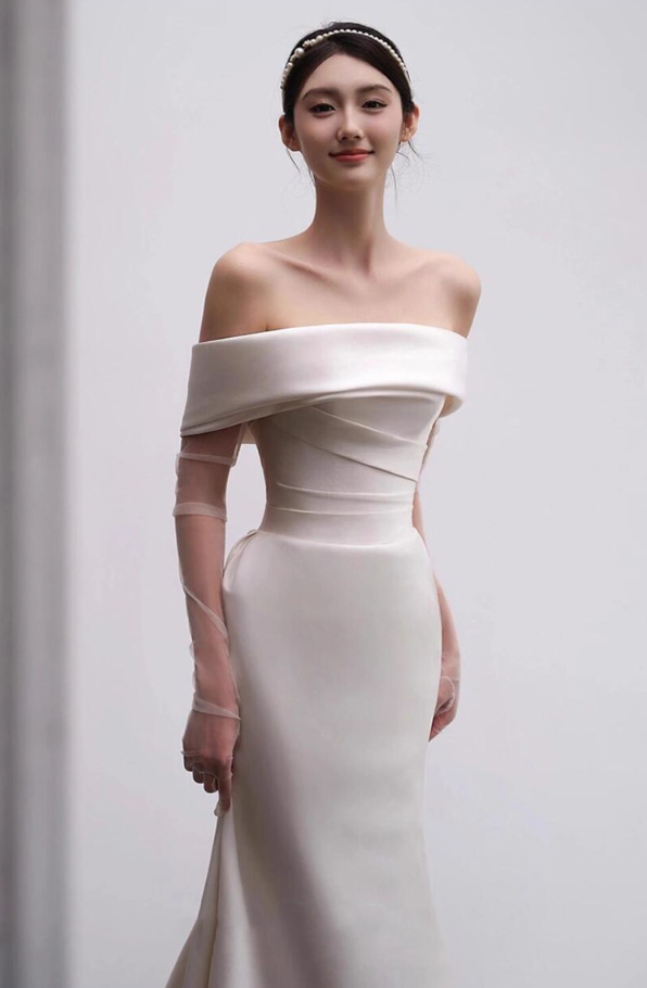 Glamorous Satin Fabric Sheer Sleeves Bridal Dress Off-Shoulder Strapless Wedding Dress AP0858