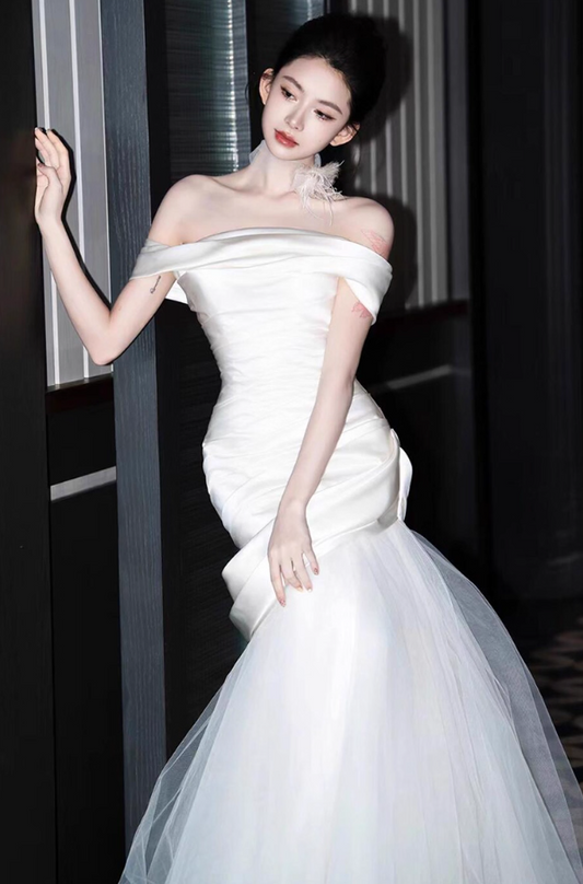 Lustrous Satin Fabric Minimalist Evening Mermaid Off-Shoulder Tulle Splicing Prom Dress AP0860