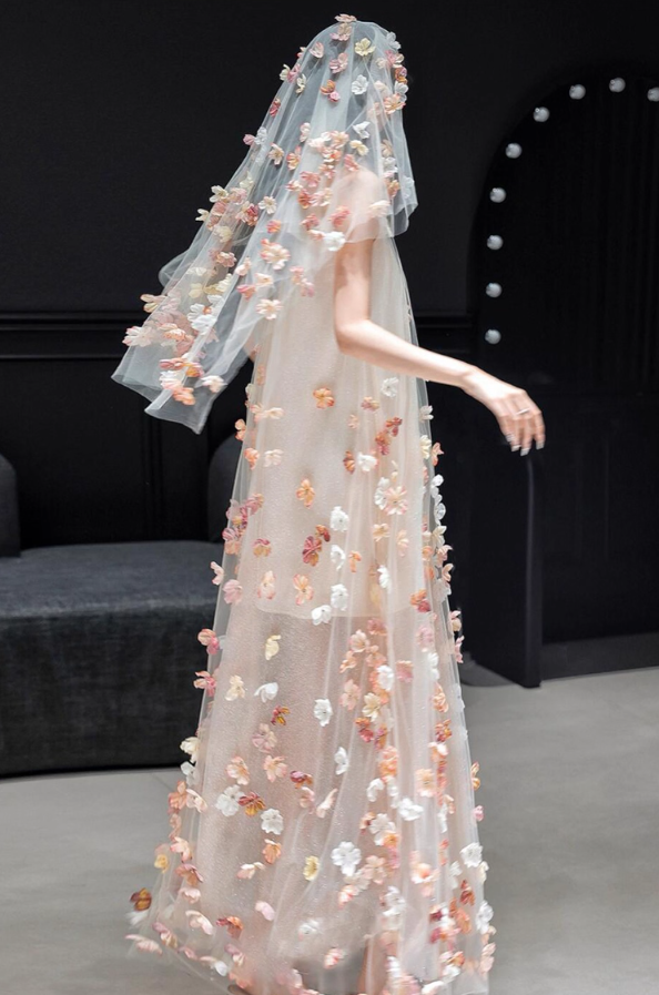 Multi-Colored 3D Floral Applique Evening Dress Sleeveless Sheer Tulle Overlayer Halter Prom Dress AP0865