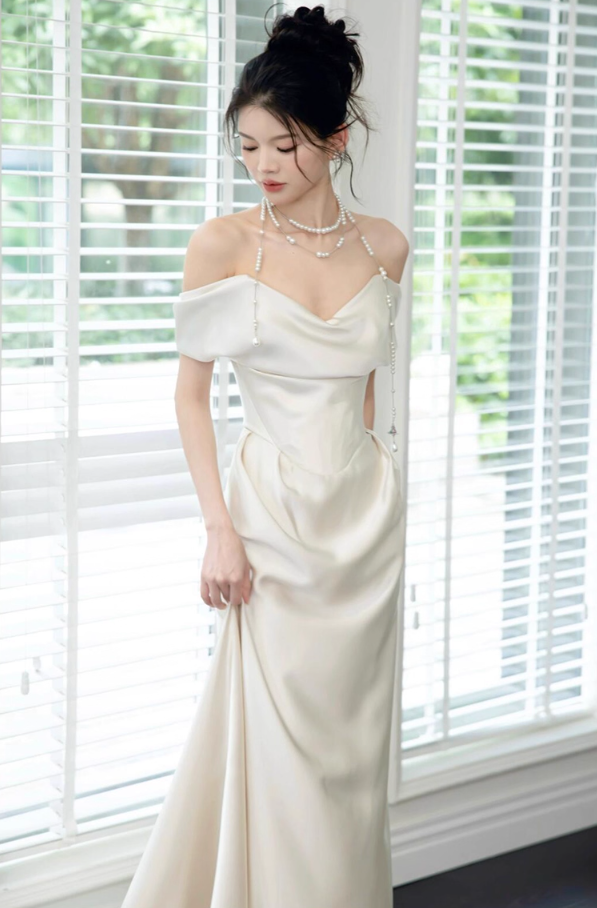 Minimalist Satin Fabric Asymmetric Neckline Bridal Dress Off-Shoulder Cinched-Waist Wedding Dress AP0866