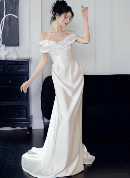 Minimalist Satin Fabric Asymmetric Neckline Bridal Dress Off-Shoulder Cinched-Waist Wedding Dress AP0866