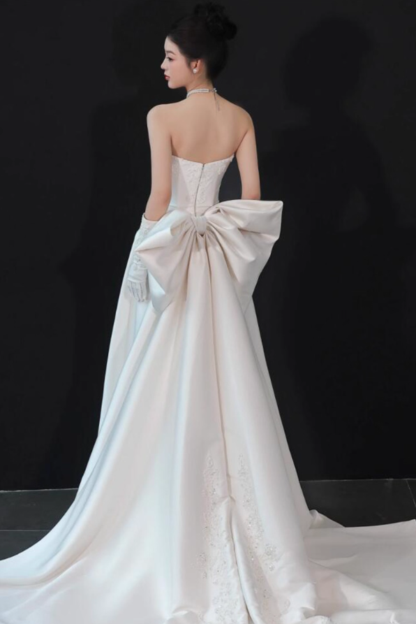 Alluring Applique Beading Big Bow Ornament Bridal Dress Strapless Satin Fabric Wedding Dress AP0869