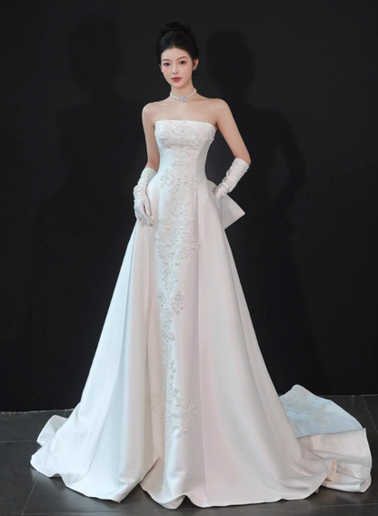 Alluring Applique Beading Big Bow Ornament Bridal Dress Strapless Satin Fabric Wedding Dress AP0869