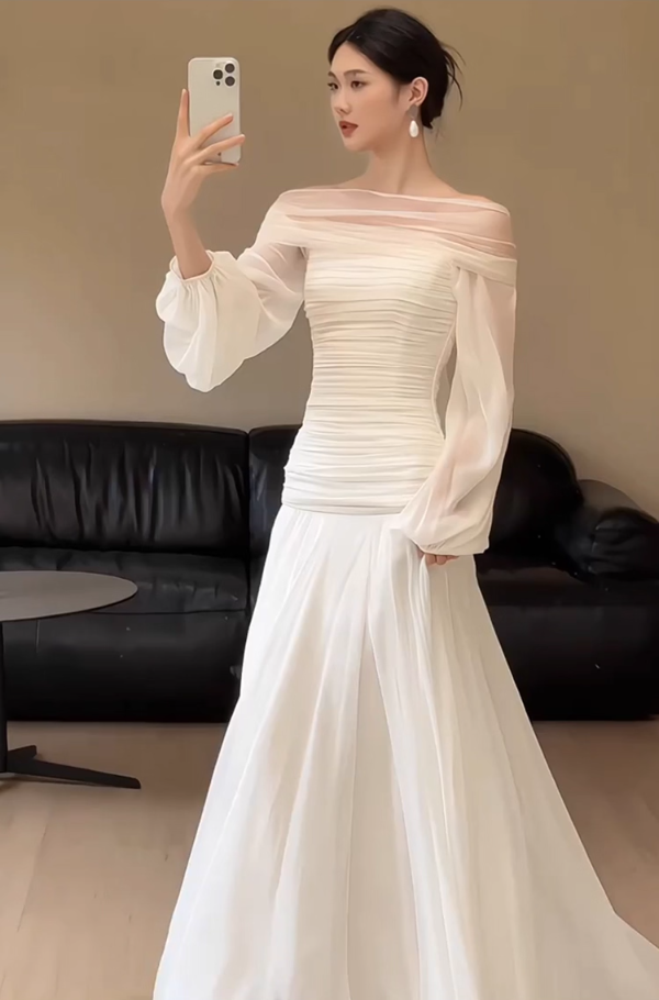 Graceful Sheer Tulle Long Sleeves Evening Dress Off-Shoulder Strapless Breathable Prom Dress AP0871