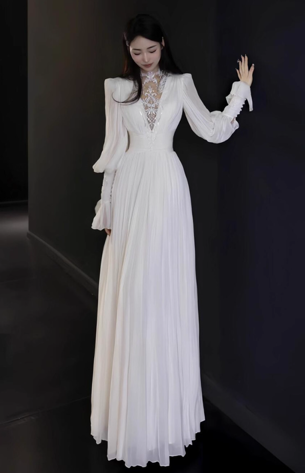 Vintage-Inspired Natural Pleats Fluffy Long Sleeve Intricate Sheer Lace Hollow-Out Prom Dress AP0886