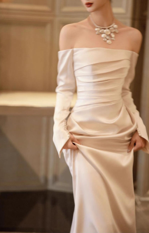 Timeless Long Sleeves Natural Pleats Evening Dress Off-Shoulder Satin Fabric Prom Dress AP0887