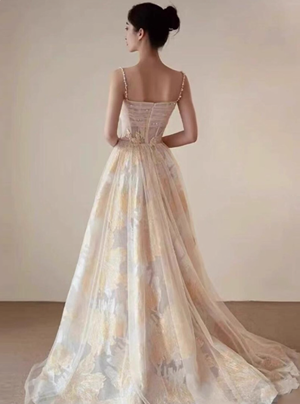 Exquisite Gold-Embroidered Feast Party Dress Chic Beading Spaghetti Strap Tulle Overlay Prom Dress AP0892