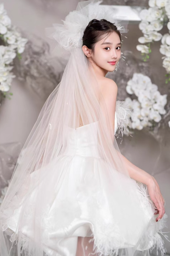 Charming Feather Accent White Satin Fabric Mini Ball Gown Strapless Cloud Bubble Homecoming Dress AP0894