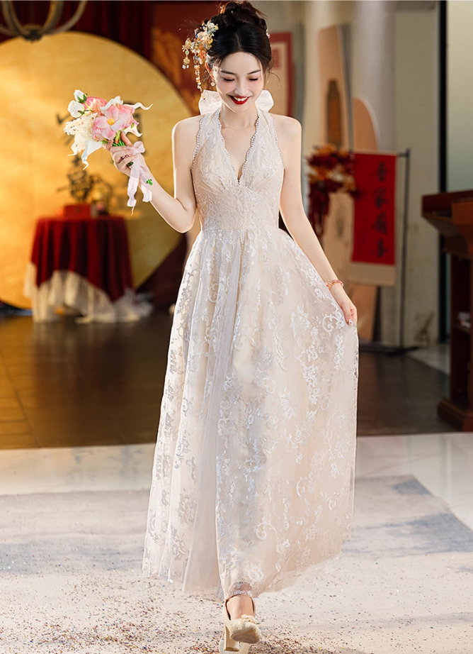 French-Inspired Tulle Layered Bridal Dress Sheer Lace Overlay Backless Halter Wedding Dress AP0897