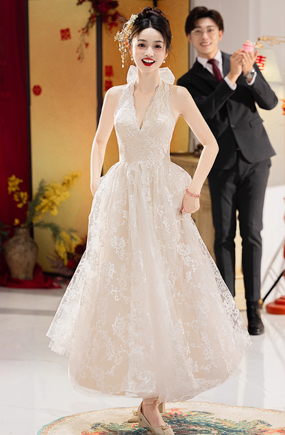 French-Inspired Tulle Layered Bridal Dress Sheer Lace Overlay Backless Halter Wedding Dress AP0897