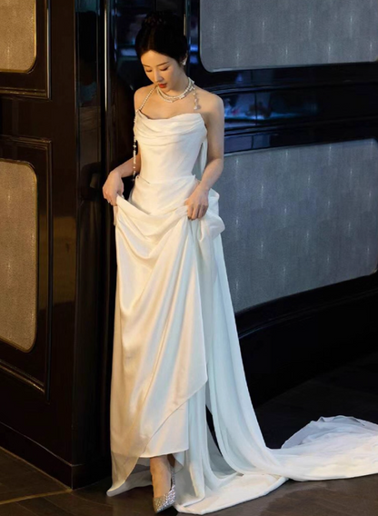 Minimalist Lustrous Satin Fabric Bridal Dress Timeless Strapless Natural Draped Wedding Dress AP0903