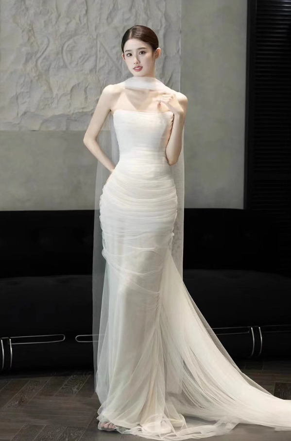 Elegant Ivory Tulle Overlay Bridal Mermaid Dress Classical Strapless Dreamy Wedding Dress AP0904