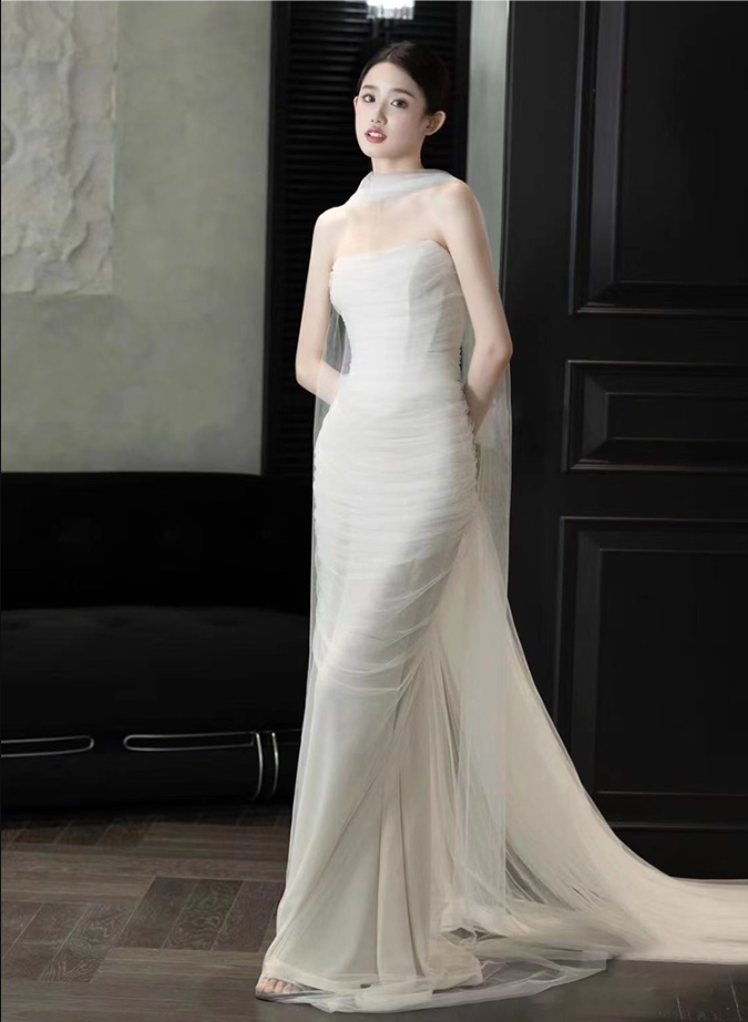 Elegant Ivory Tulle Overlay Bridal Mermaid Dress Classical Strapless Dreamy Wedding Dress AP0904