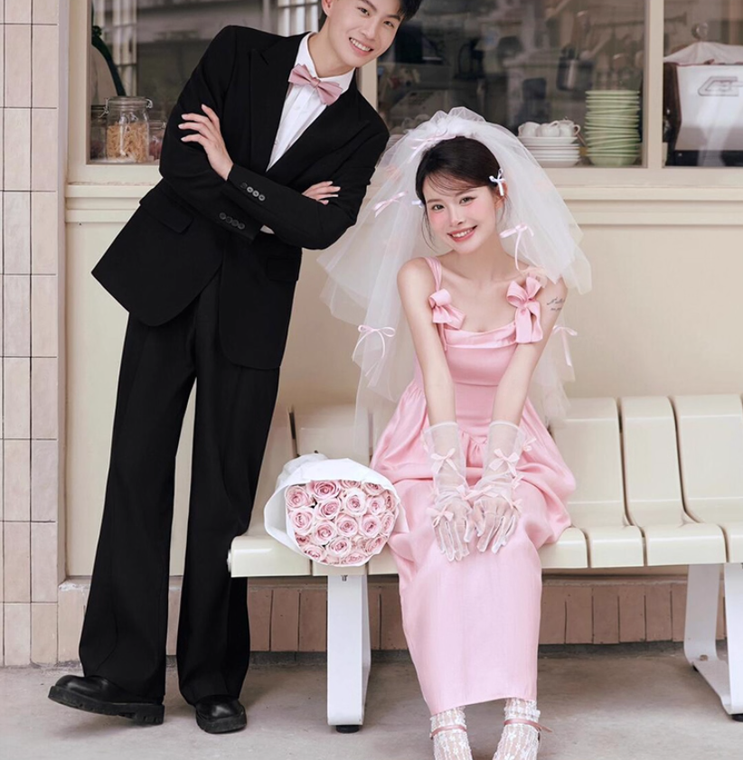 Sweet Pink Stereo Bow-Knot Cute Bridal Dress Square Neck Spaghetti Strap Wedding Dress AP0910