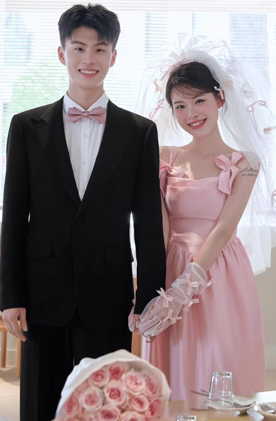 Sweet Pink Stereo Bow-Knot Cute Bridal Dress Square Neck Spaghetti Strap Wedding Dress AP0910