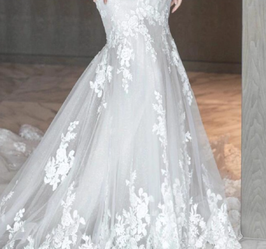 Gorgeous Textured Applique Lace Mermaid Dress With Train Sheer Lace Hollow Strapless Wedding Dress AP0912