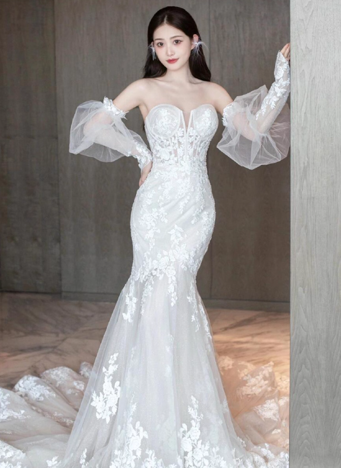 Gorgeous Textured Applique Lace Mermaid Dress With Train Sheer Lace Hollow Strapless Wedding Dress AP0912