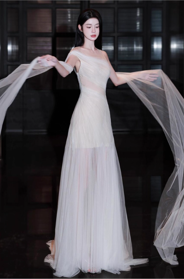 Ethereal Sheer Tulle Layered Mesh Stole Evening Dress Round Neckline A-Line Prom Dress AP0915