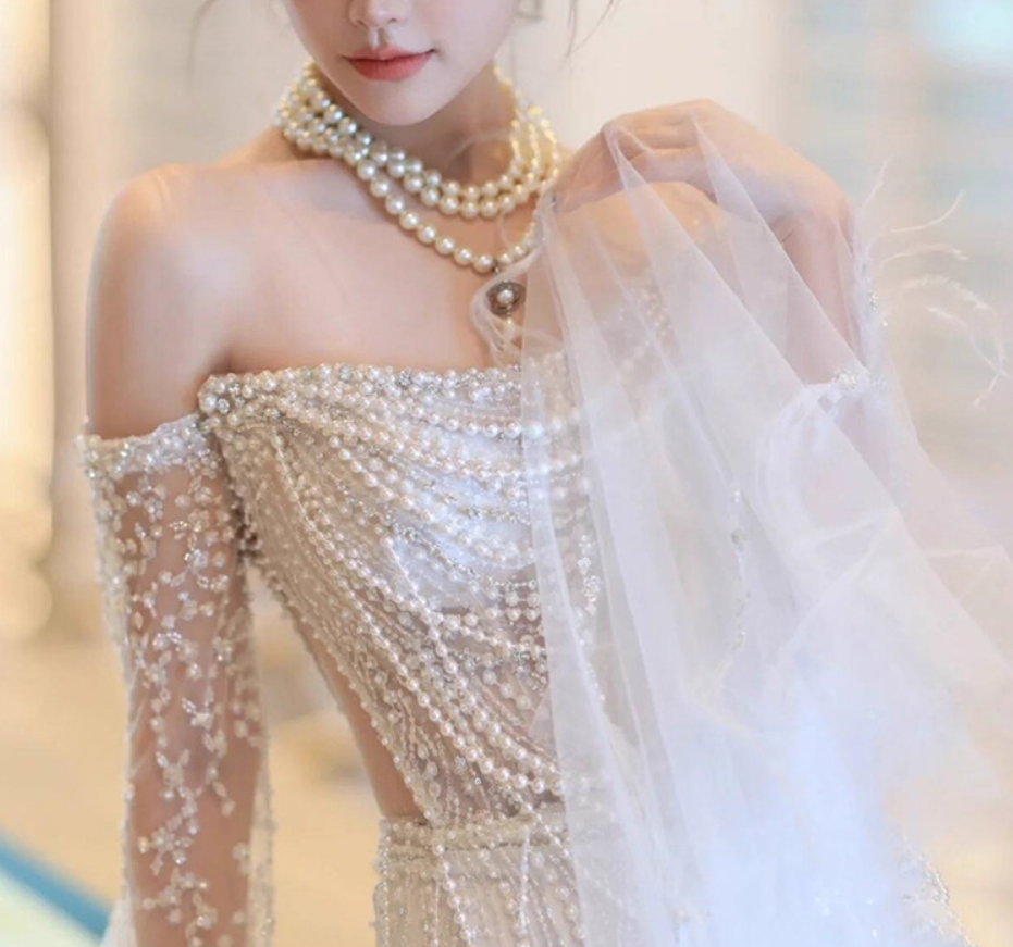Exquisite Strapless Beading  Mermaid Dress Hollow Sheer Mesh Open-Waist Sheath Wedding Dress AP0917