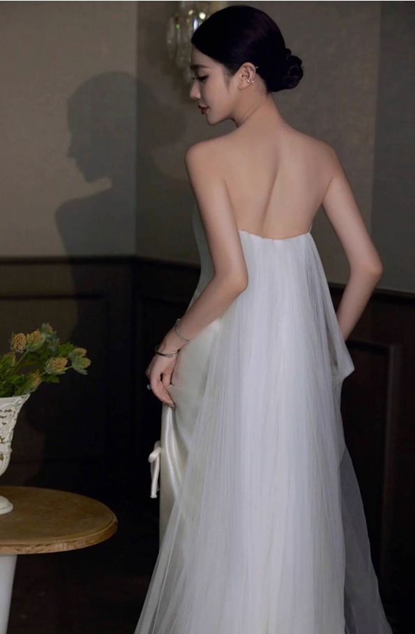 Elegant Satin Fabric Strapless Maxi Dress Backless Bow-Knot Design Sheer Tulle Splicing Wedding Dress AP0919