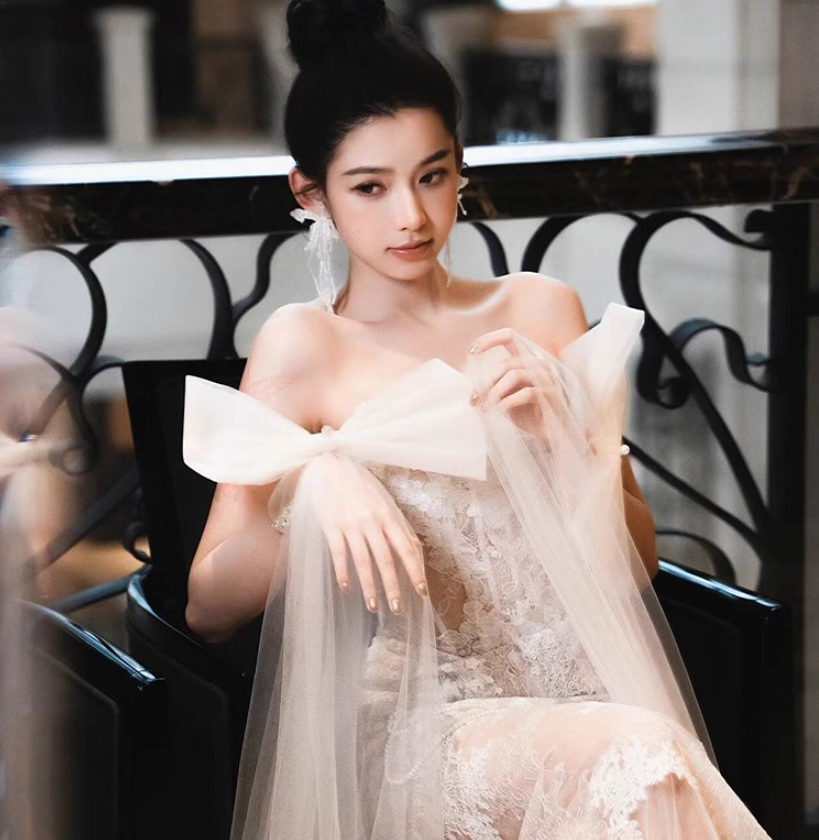 Graceful Applique Lace Open-Back Sweet 16 Maxi Dress Strapless Tulle Layered Prom Dress AP0924