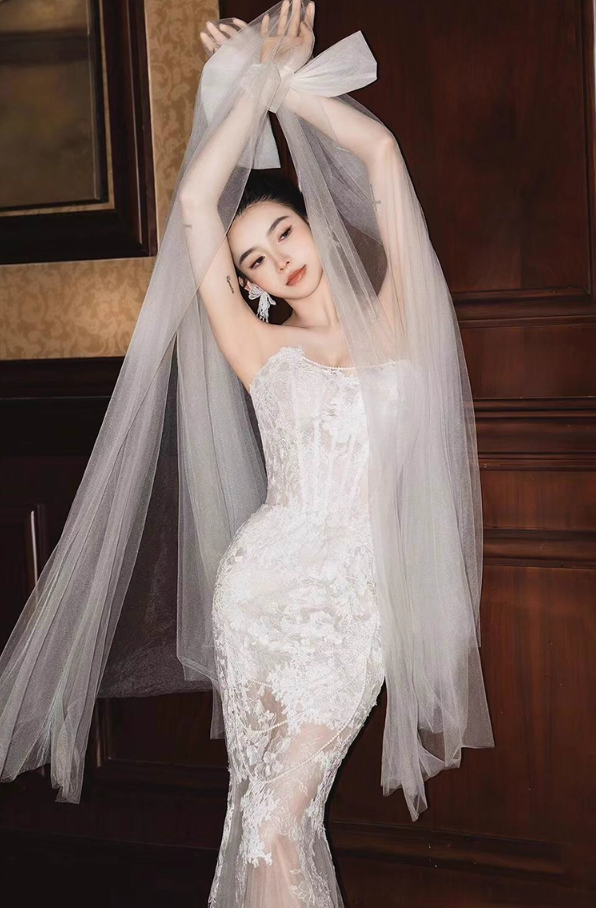 Graceful Applique Lace Open-Back Sweet 16 Maxi Dress Strapless Tulle Layered Prom Dress AP0924