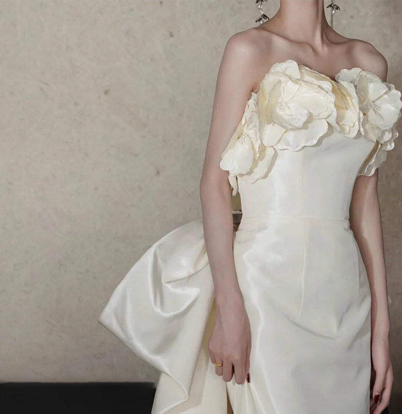 Fashionable Stereo Flowers Strapless Birthday Outfit Maxi Dress Backless Bow Ornament Prom Dress AP0926