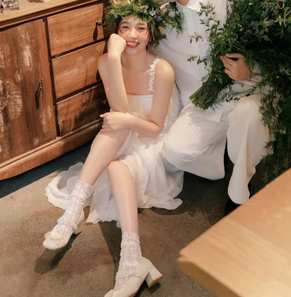 Sweet Applique Tulle Overlay Bridal Dress Square Neck Spaghetti Strap Loose Style Wedding Dress AP0928