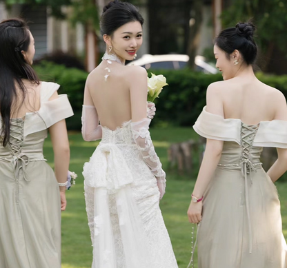 Charming Lace Applique Bodice Maxi Dress Backless Tulle Overlay A-Line Halter Wedding Dress AP0930